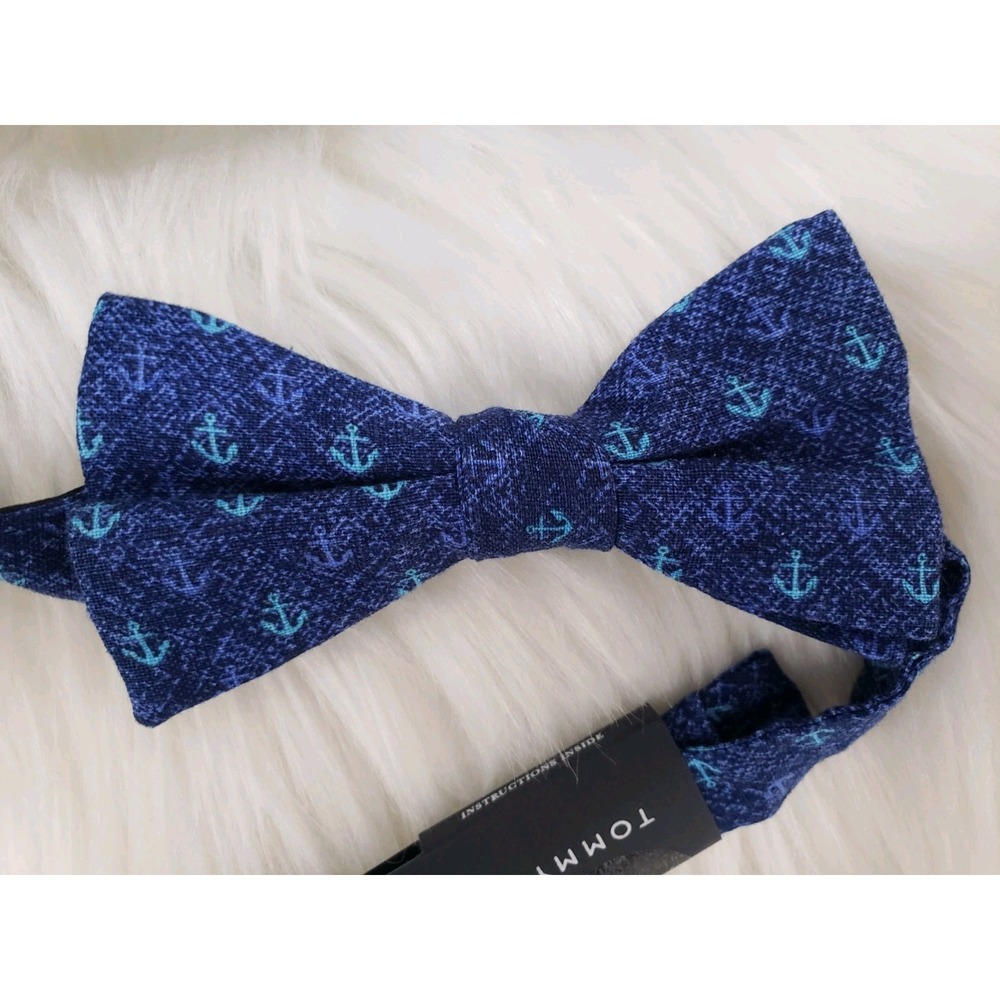 Tommy Hilfiger Men's Anchor Nautical Bow Tie Beach vacation cruise fisherman‎